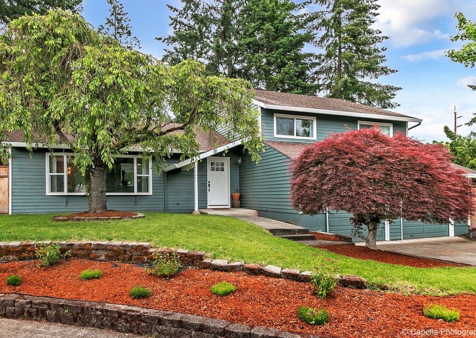 1st image of 4261 NE Meadow Ln