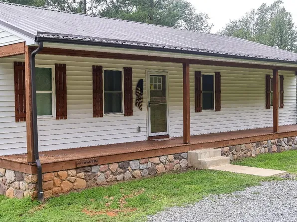 863 Winfall Rd, Gladys, VA 24554