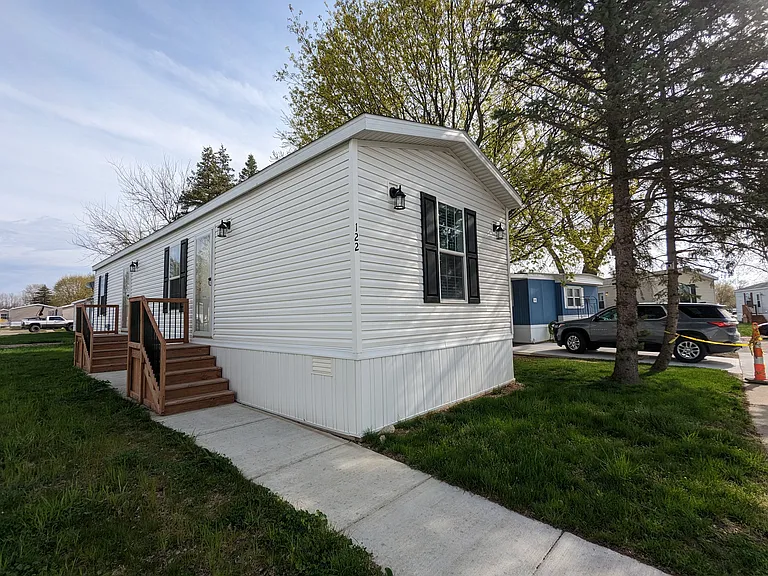 122 Texas St — Photo 17