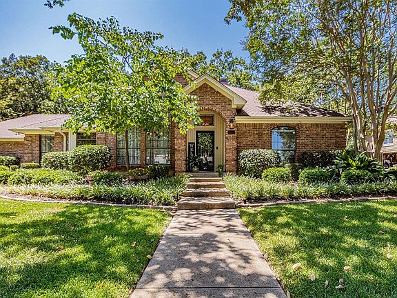 2nd image of 1138 Misty Oaks Ln