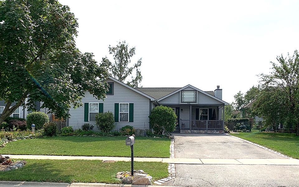 945 Street View