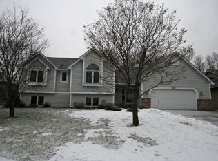 4957 Credit River Dr, Savage, MN 55378