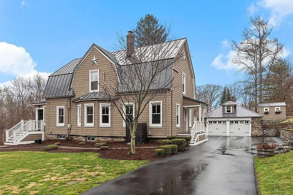 385 Greenwood St, Millbury, MA 01527 Zillow