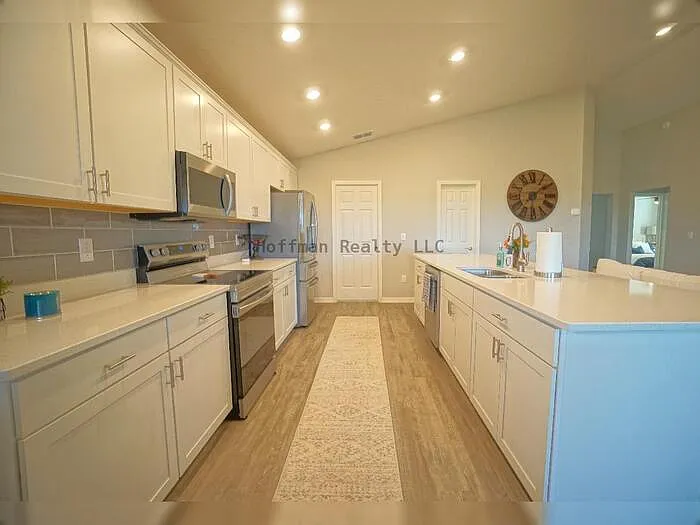 11943 Stone Pine St — Photo 3