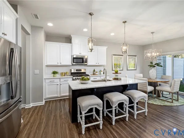 17318 Alana Dr, Moseley, VA 23120