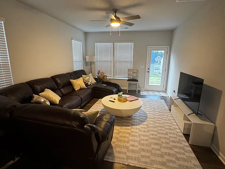 148 Gervais Cir — Photo 7