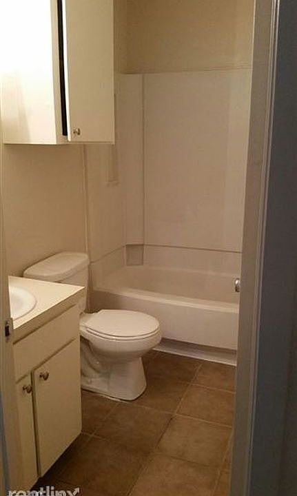 2519 bath