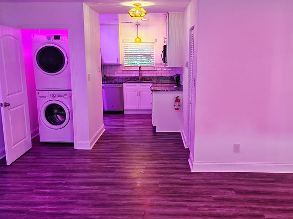 4th image of 2511 Arkansas Ave #B