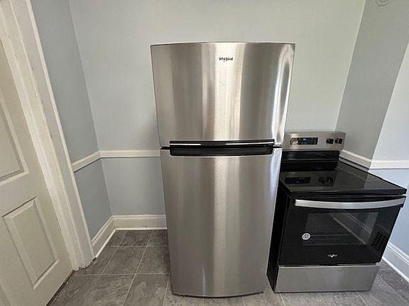 5th image of 476-478 W 8th St