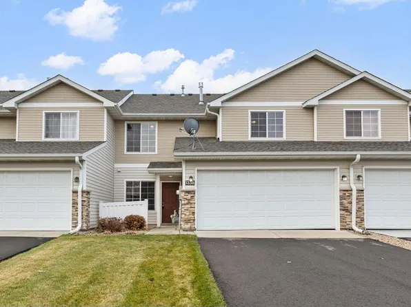 1338 Landsdown Ln, Waconia, MN 55387