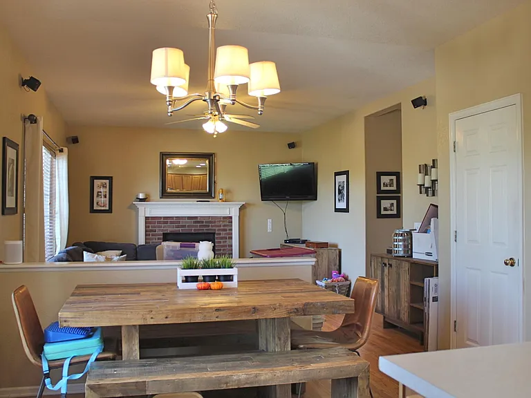 3837 Garnet Way — Photo 7