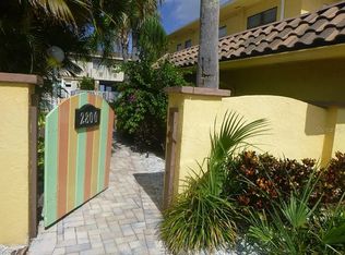 2800 Gulf Blvd #1, Belleair Beach, FL 33786