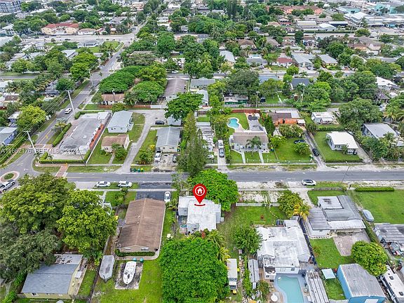 2nd image of 224 SW 14th Street
