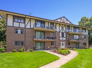 11009 Theresa Cir #2D, Palos Hills, IL 60465