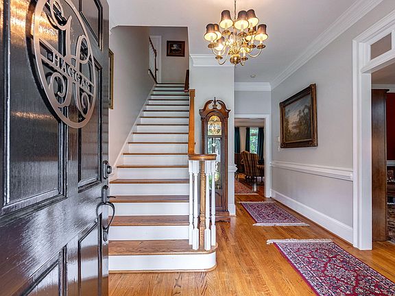 4th image of 615 Medinah Drive