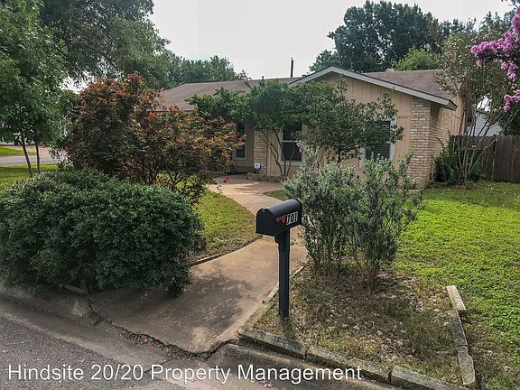 2nd image of 701 Lasso Dr