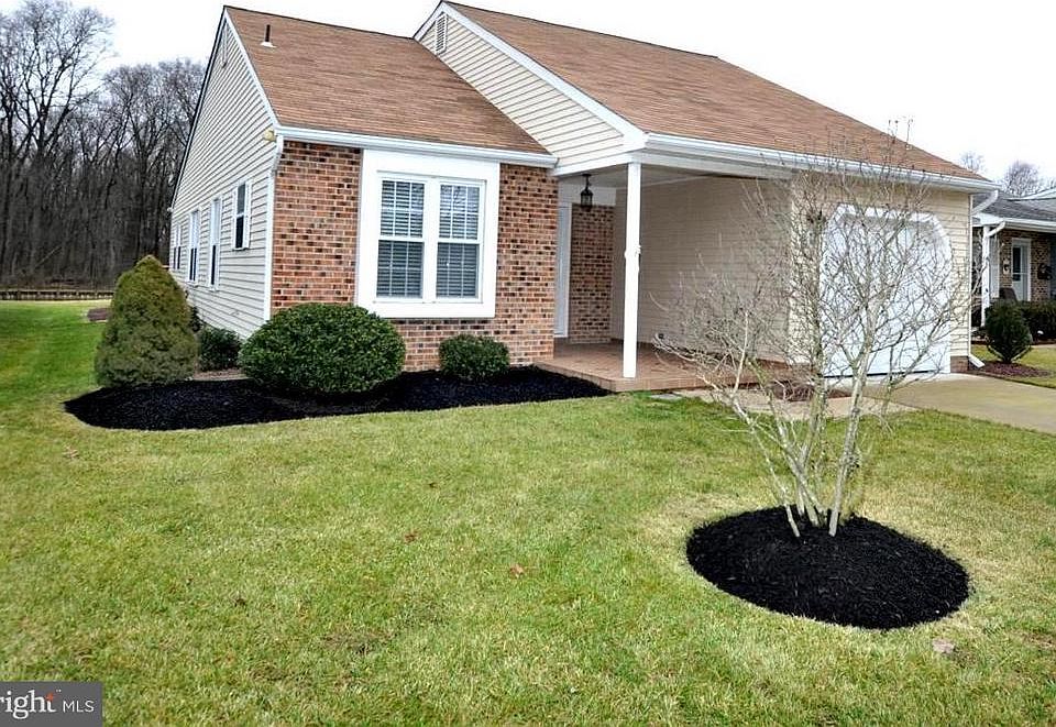 1st image of 58 Bastian Dr