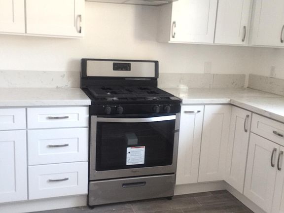 2nd image of 571 Abery Ave