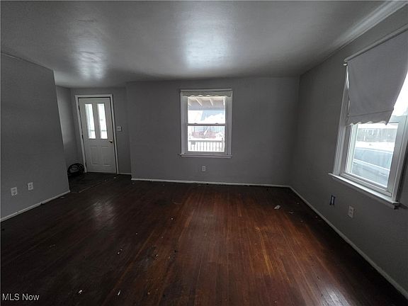 5th image of 576 23rd St NW