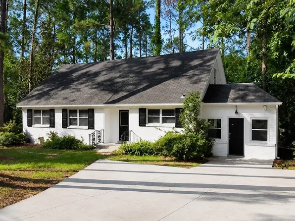 2307 Domingo Dr, Tallahassee, FL 32304