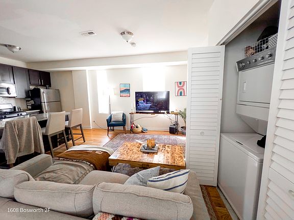 2nd image of 1536 W North Ave #1677874