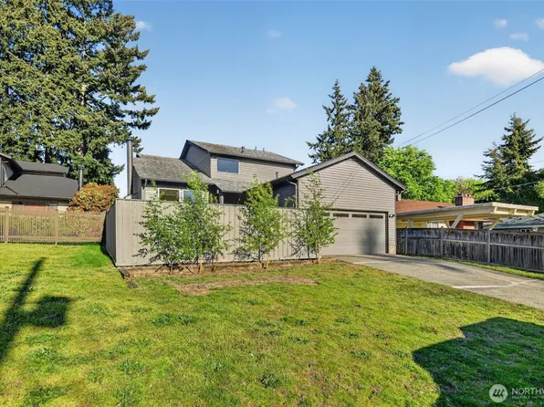 12228 Dayton Avenue N, Seattle, WA 98133