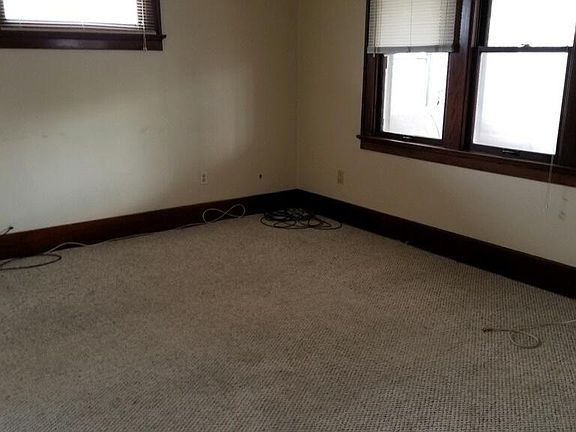 3rd image of 845 Toronto Ave