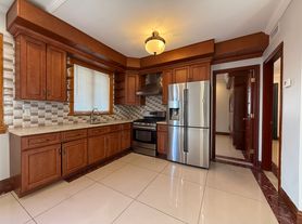 46-31 192nd St, Flushing, NY