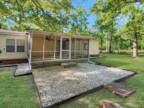 1040 Myrtle Dr, Santee, SC 29142