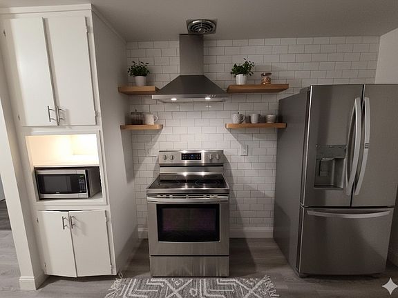 2nd image of 3328 Agate Dr #4083682224