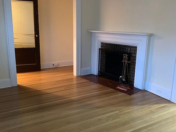 3rd image of 428 S 4th St Floor 1
