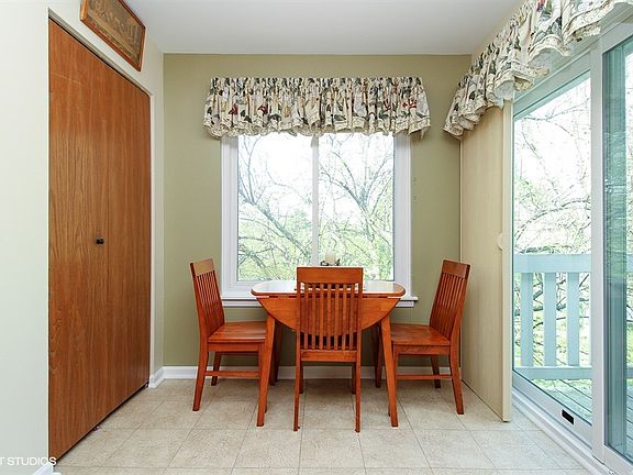4th image of 9051 Somerset Ct