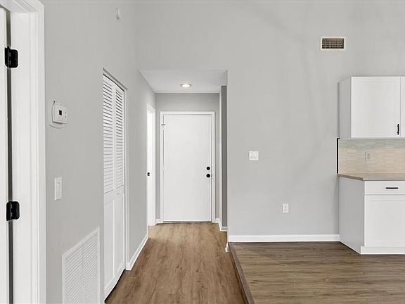 4th image of 5350 Huntingwood Ct