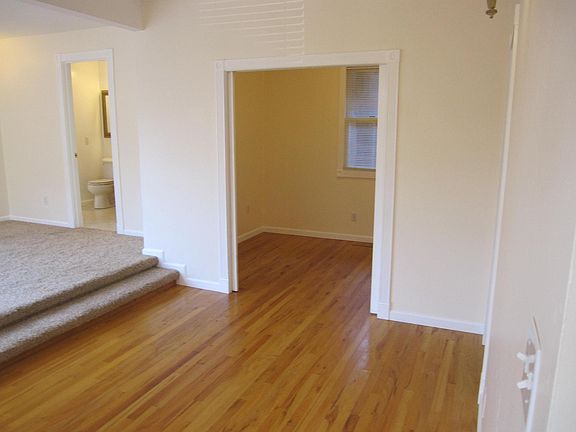 3rd image of 525 Washington St APT C