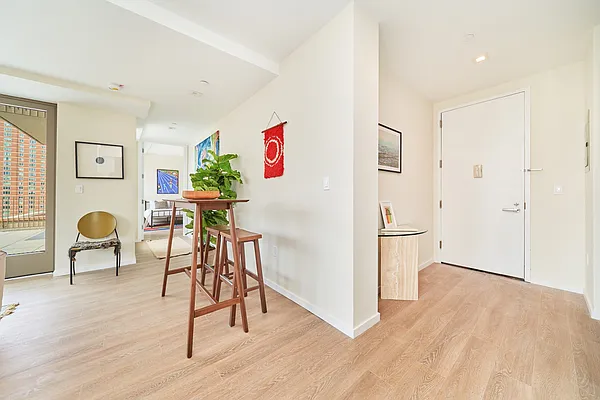 Rented by Living New York | media 45