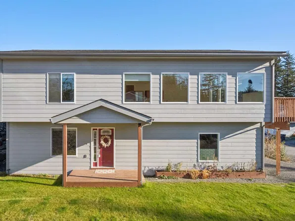 10196 Kwalx St, Juneau, AK 99801