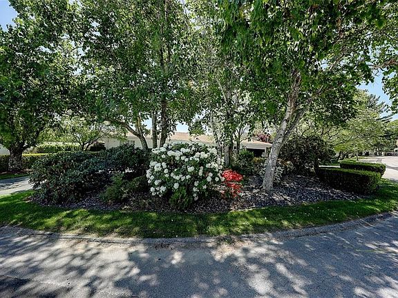 4th image of 18 Green Valley Dr