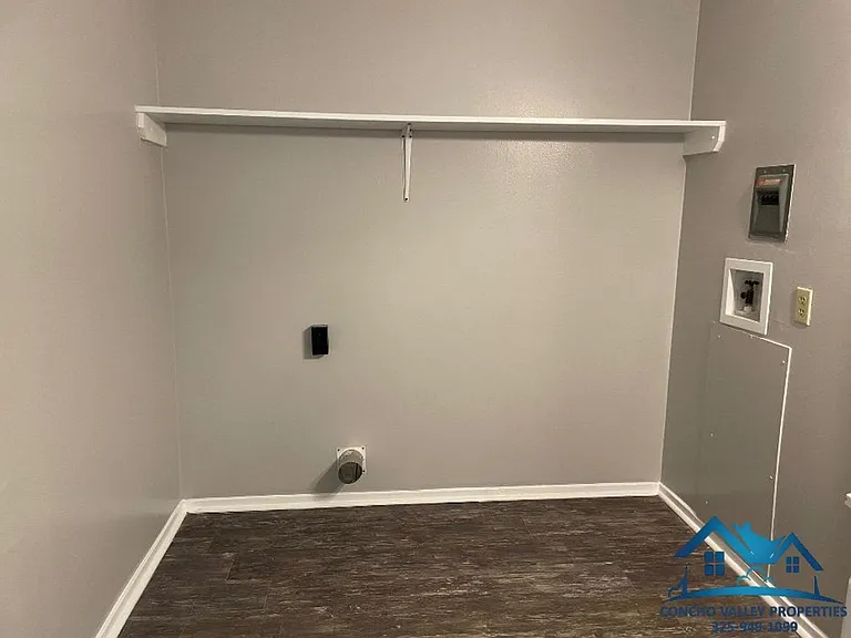 1208 Clairmont St — Photo 12