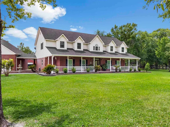 9035 Terry Estates Dr, Orange, TX 77630