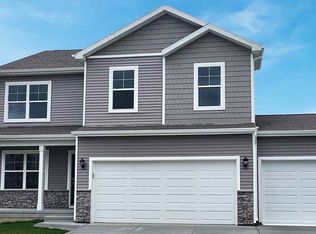 111 40th St SW, Altoona, IA 50009