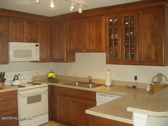 2nd image of 1701 The Greens Way APT 1723