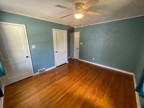 5th image of 1706 Warren Rd