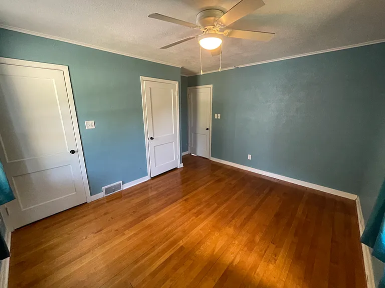 1706 Warren Rd — Photo 5