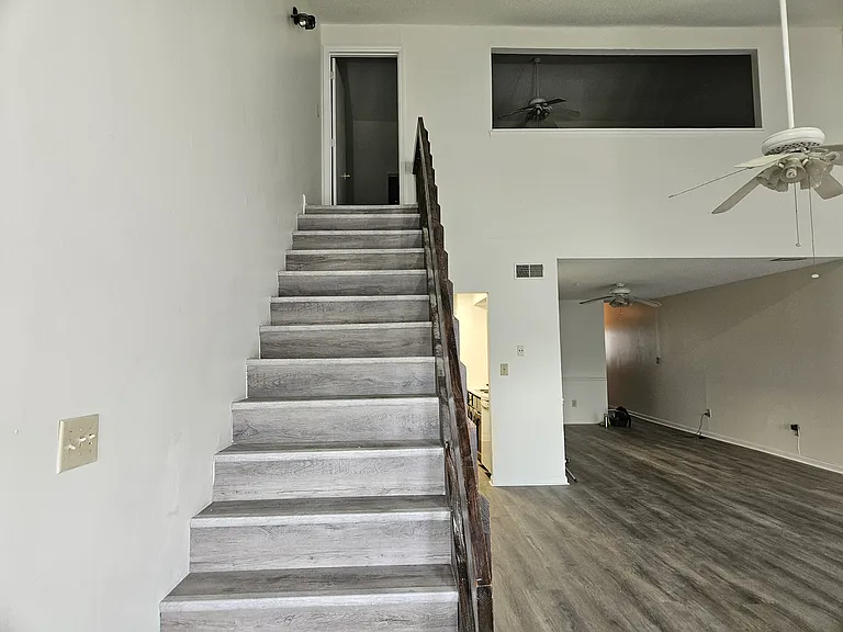 2505 W Broad St #332 — Photo 2