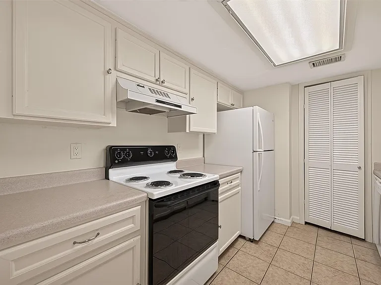 12633 Memorial Dr #130 — Photo 19