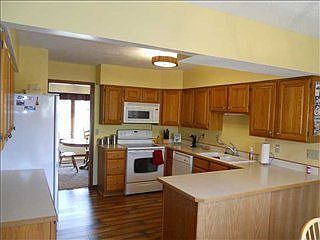 3rd image of 177 Monterey Ct