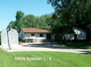 6431 Mayfair Rd, Shelby Township, MI 48317