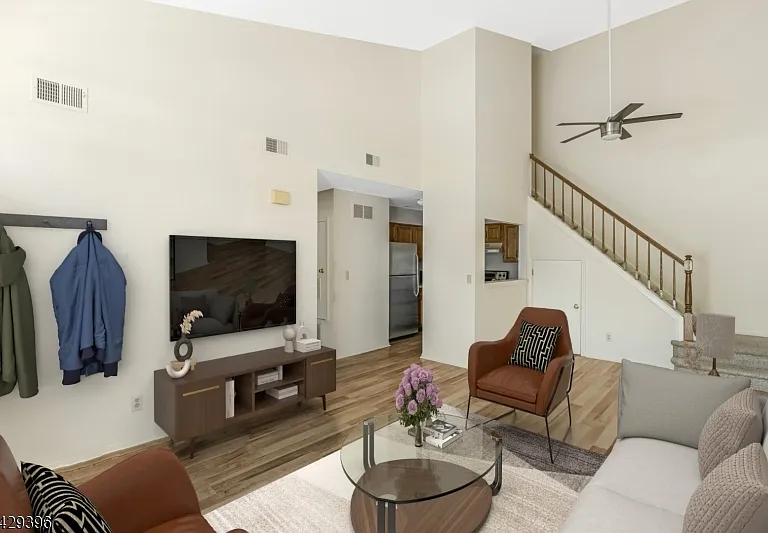44 Spruce Ct — Photo 4
