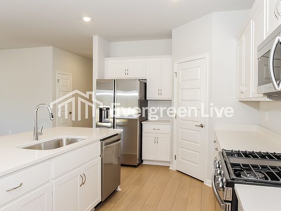 5th image of 14717 Mountain Stream Dr