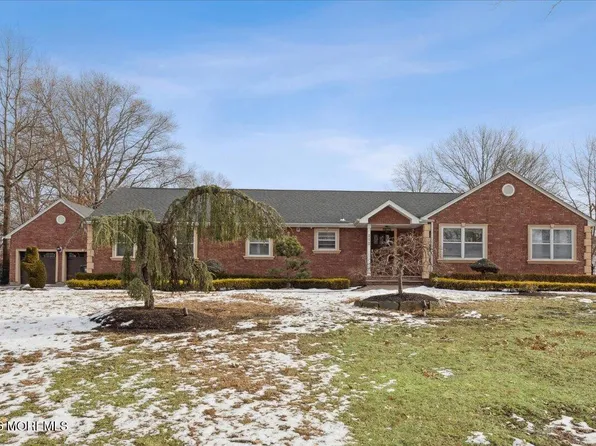 212 Stonehurst Boulevard, Freehold, NJ 07728